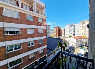Pis  Manuel de castro. Piso de 96m2 con 3 habitaciones para inversores en balaidos
