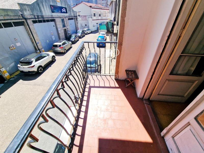 Foto 6d52ad55-2b09-45d2-873d-2c3a45faf611. Piso s de 77 m2 con 2 dormitorios en balaidos en Vigo