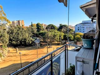 Etagenwohnung  Carrer de josep trueta. Precioso precioso piso de tres habitaciones, amueblado! con vist