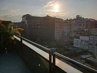 Location Attique  Carrer de la diputació. Excelente ático, completamente amueblado y equipado, listo para