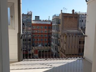 Location Appartement  Carrer d'ausiàs marc. Fantástico espacio privado de 114mts con entrada independiente y