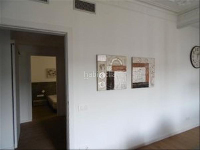 Foto b322f333-fa4a-4ca9-8e37-84f21e8ab6d1. Miete etagenwohnung mit heizung in Raval Barcelona