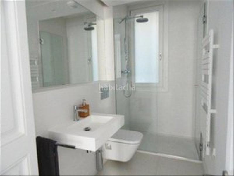 Foto 8868b2b9-ab76-4b52-9bee-da59e8ca7601. Rent flat with heating in Raval Barcelona