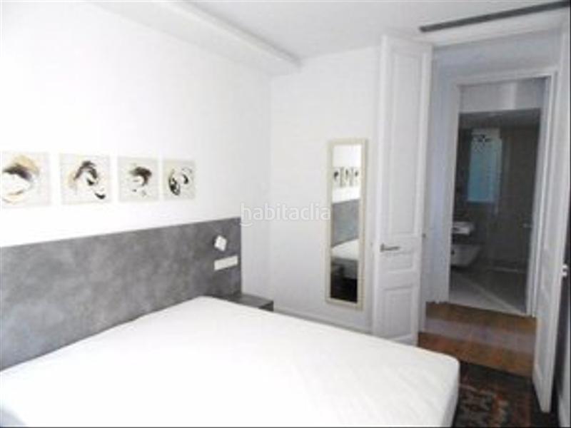 Foto d7c16b84-ecfb-49ac-9892-8e56c040033a. Rent flat with heating in Raval Barcelona