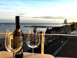 Location Appartement  Carrer de trelawny. Precioso piso  frente al  mar, y al lado de los mejores centros