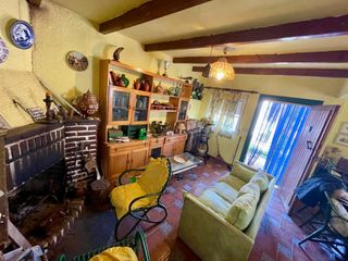 Casa in Castuera. ¡tu refugio de paz junto al pantano del zújar!