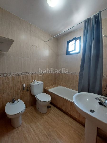 Foto 323be9a6-dfb4-4976-8eee-706f0f23ccc2. Casa adossada amb calefacció aparcament a Don Benito