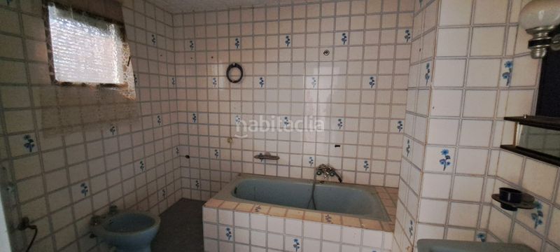 Foto 0172a63a-5b19-4677-b261-a5f51a2f892a. Edifici a Medellín