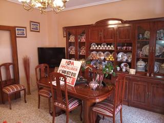 Pis  Calle luna. Piso en venta en don benito