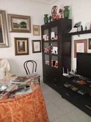 Casa  N/a. Casa con vivienda independiente en primera planta
