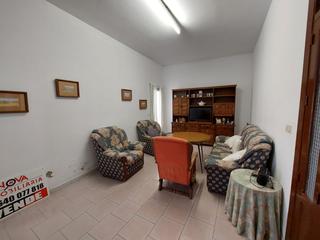 Casa en Don Benito. Casa con cochera en venta