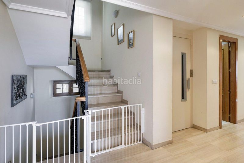 Foto d589430b-a3c7-4446-895a-749d505d6846. Casa amb calefacció aparcament piscina a Huétor Vega