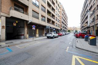 Parking coche en Camino de Ronda. Plaza de garaje en venta en calle socrates