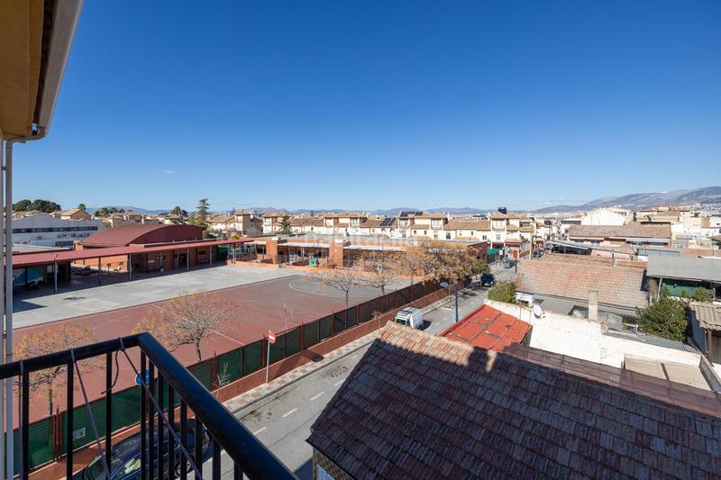 Foto 41f1a19e-6b7e-47de-a114-21a3f0b90f6e. Apartamento acojedor y bonito piso !!!! en Avda. De los Ogíjares Armilla