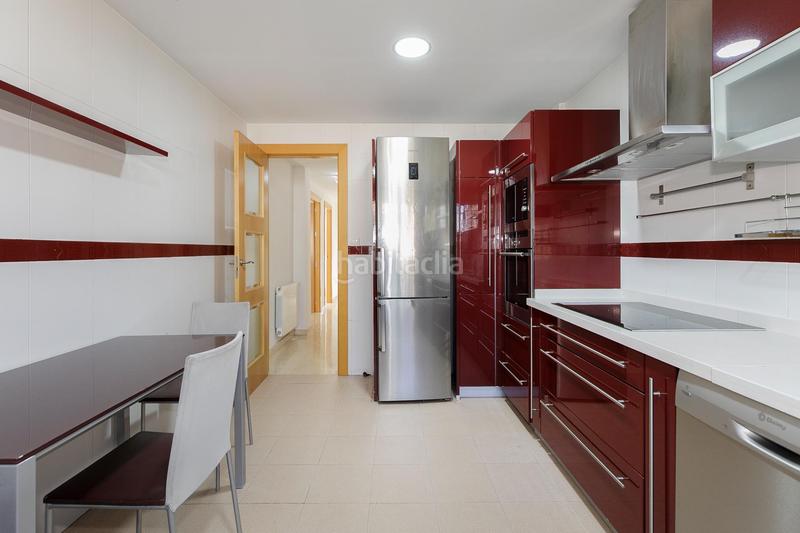 Foto 0d81d128-30b0-4635-917b-0759c722dc28. Casa en ramon j.sender 1 el hogar que estabas buscando!!! aquí está!!! en la zubia. en Zubia (La)