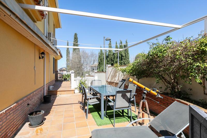 Foto 19a1b5c2-046a-45fe-90e0-85fdd926aeb2. Casa en ramon j.sender 1 el hogar que estabas buscando!!! aquí está!!! en la zubia. en Zubia (La)