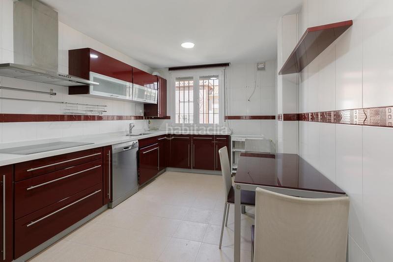 Foto 527ded44-0dfa-4d93-86a7-6107b781cd4d. Casa en ramon j.sender 1 el hogar que estabas buscando!!! aquí está!!! en la zubia. en Zubia (La)