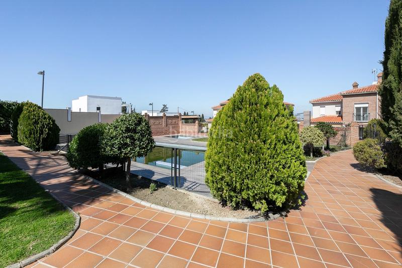 Foto 65391d93-f74a-4db5-ba1f-9378eb129b54. Casa en ramon j.sender 1 el hogar que estabas buscando!!! aquí está!!! en la zubia. en Zubia (La)