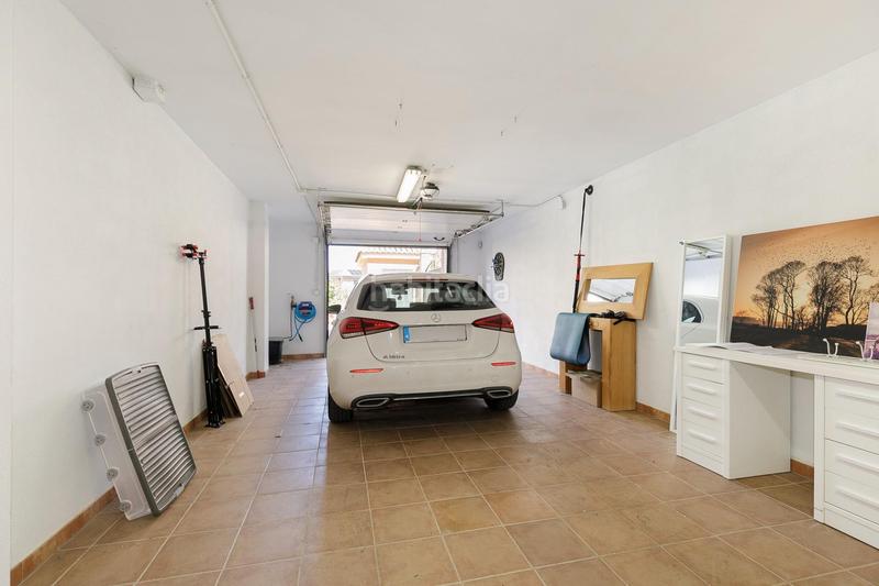 Foto a7fb7500-fcfe-4fce-a676-72e46fbb8b9c. Casa en ramon j.sender 1 el hogar que estabas buscando!!! aquí está!!! en la zubia. en Zubia (La)