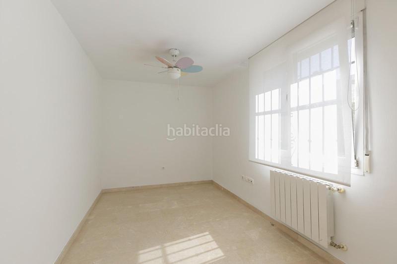 Foto dfde0955-6855-406b-af4c-87afbe61a58b. Casa en ramon j.sender 1 el hogar que estabas buscando!!! aquí está!!! en la zubia. en Zubia (La)