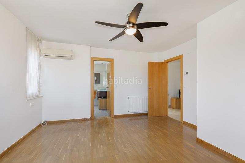 Foto ed937d14-01b9-4f2e-89b5-e63f163f980f. Casa en ramon j.sender 1 el hogar que estabas buscando!!! aquí está!!! en la zubia. en Zubia (La)