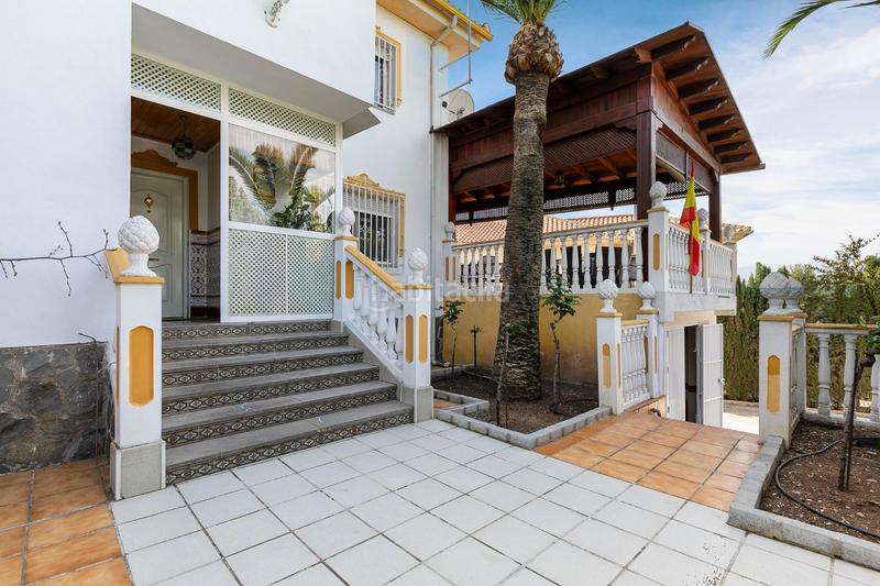 Foto 53a57ea8-2a26-4745-8332-2b96f4daa2d0. Chalet se vende espectacular chalet en monteluz en Peligros
