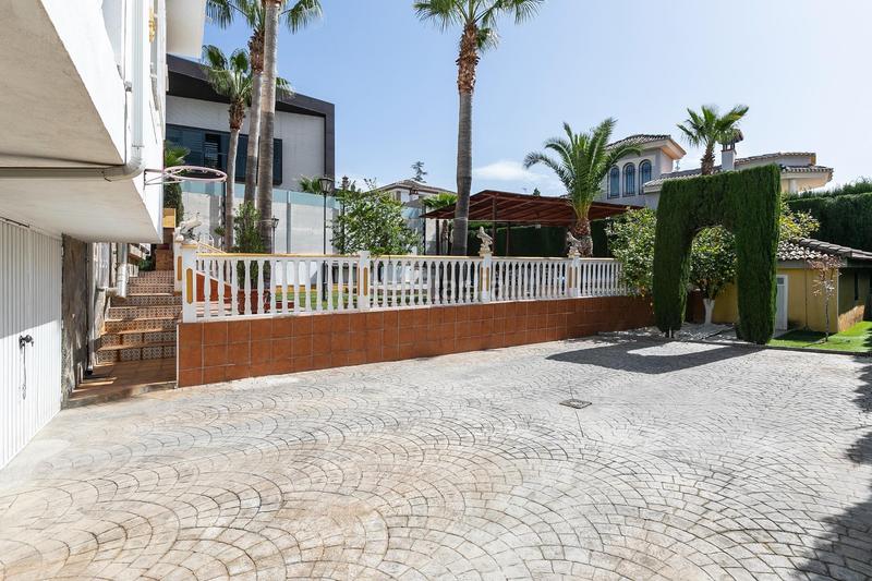 Foto 817a8553-5a4c-4ae6-8896-96588e1d3985. Chalet se vende espectacular chalet en monteluz en Peligros