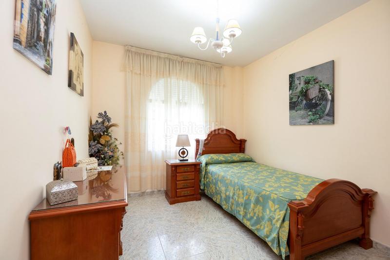 Foto 29615cdb-3c79-4343-8cea-6036f4bc4bb1. Chalet espectacular chalet con piscina, jardines y salón de fiestas en puerto lope ! en Moclín