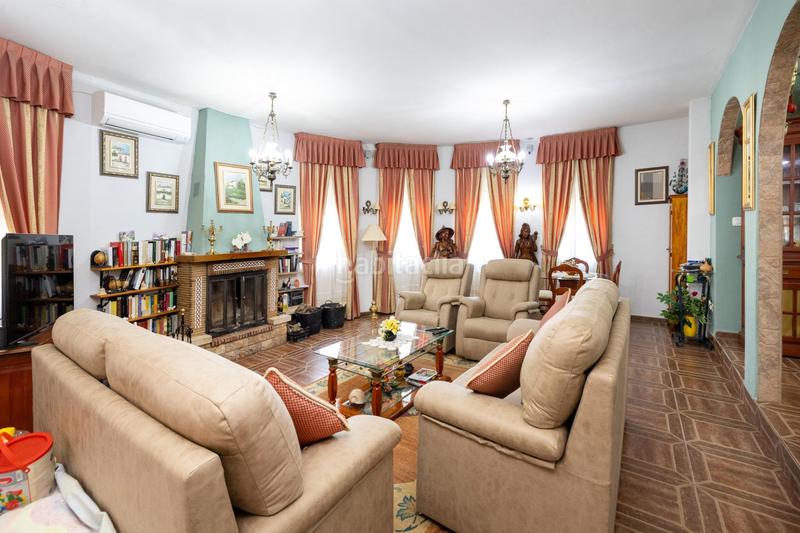 Foto 5857da22-5aa5-48ea-998a-b82312791598. Chalet espectacular chalet con piscina, jardines y salón de fiestas en puerto lope ! en Moclín