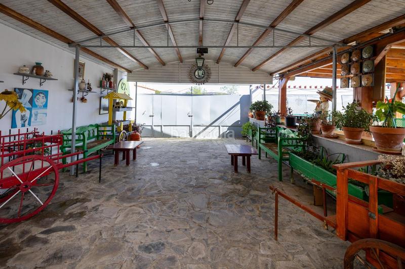 Foto af8f4289-80c5-4b6d-afb5-f0d4fb07d5b0. Chalet espectacular chalet con piscina, jardines y salón de fiestas en puerto lope ! en Moclín
