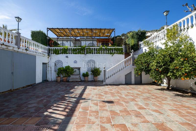 Foto d792b496-7ca5-4137-b4e5-5565f0bdcebe. Chalet espectacular chalet con piscina, jardines y salón de fiestas en puerto lope ! en Moclín