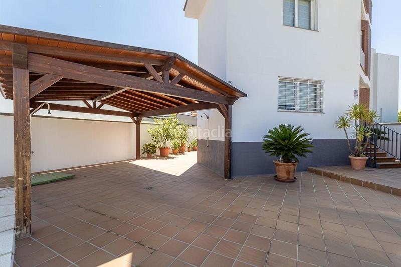 Foto 758aa996-e123-4d86-81d5-d94467110ff2. Casa bifamiliare con riscaldamento parcheggio piscina in Granada