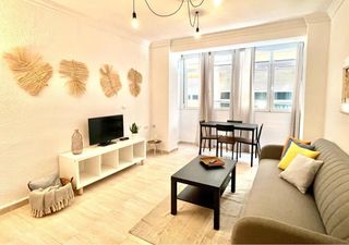 Miete Etagenwohnung in Camino de Ronda. Habitacione disponieble para estudiantes 20262027. 3 habitacione