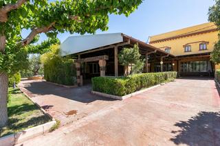 Local Comercial a Castilléjar. Sueñas con un espacio único para celebrar momentos inolvidables?