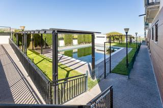 Casa adossada  Calle de la longuera. Casa en las gabias, urb. privada con piscina y zonas verdes