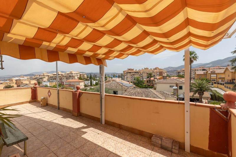 Foto 4c8c5b37-d44d-478e-90ae-4683ba478f15. Chalet en calle geranio 4 preciosa casa con piscina en la mejor zona de ogijares en Ogíjares