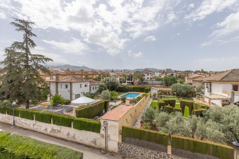 Foto b54700b2-3513-4822-8050-46d2911de317. Chalet en calle geranio 4 preciosa casa con piscina en la mejor zona de ogijares en Ogíjares