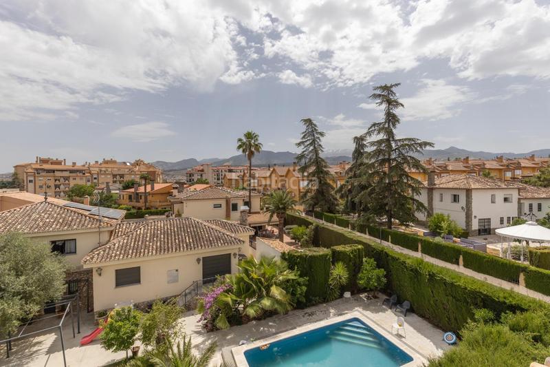 Foto e3bb2349-5c2d-4db8-a0d7-71d65f03294e. Chalet en calle geranio 4 preciosa casa con piscina en la mejor zona de ogijares en Ogíjares