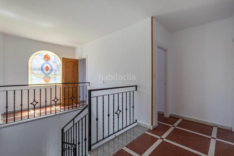 Foto c7ac1764-062e-46be-a542-8884c9667711. Casa chalet independiente con piscina en la prestigiosa urbanización monteluz, granada en Peligros