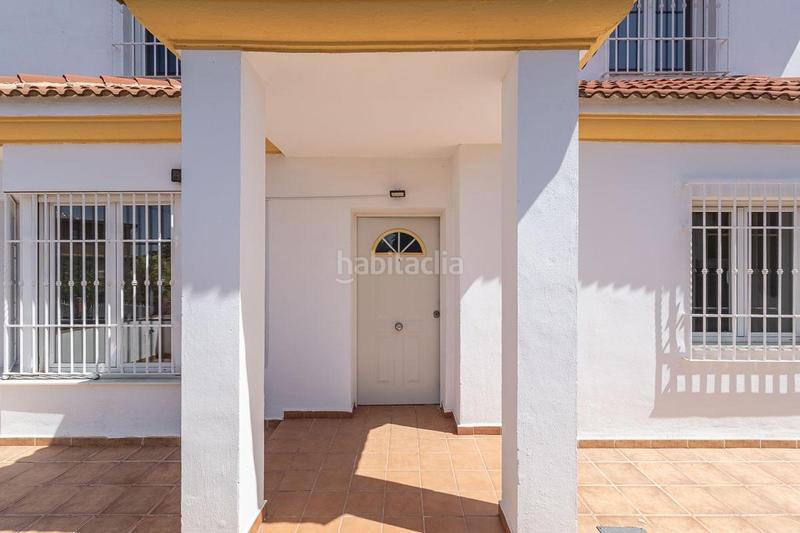 Foto cd0cafbc-2570-4d1a-b0ae-ba43a577361c. Casa chalet independiente con piscina en la prestigiosa urbanización monteluz, granada en Peligros