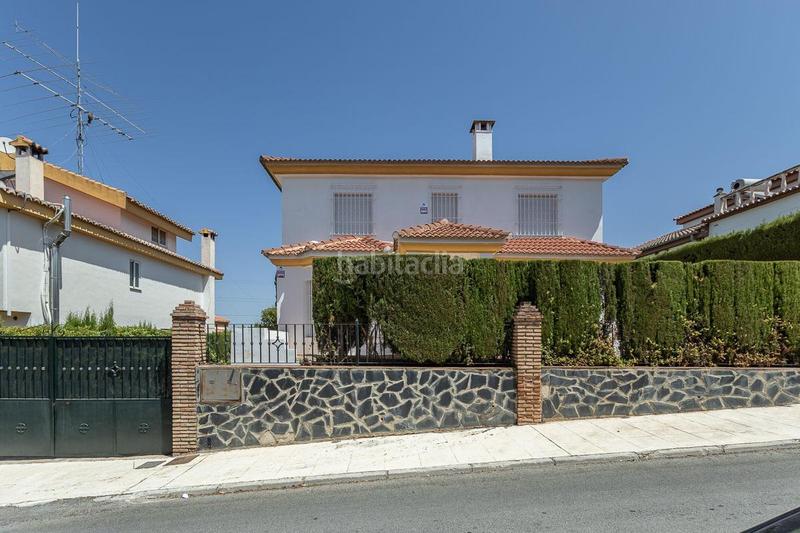 Foto db3be0b4-6100-4ee3-9840-b83858d0398d. Casa chalet independiente con piscina en la prestigiosa urbanización monteluz, granada en Peligros