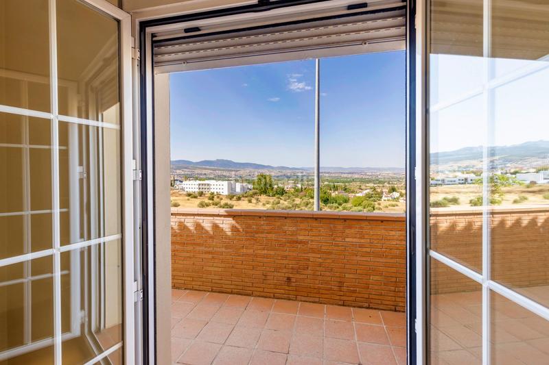 Foto 71ffb3b2-9c64-4a39-9471-9a79f8f51494. Reihenhaus mit heizung parking pool in Camino de los Neveros - Serrallo Granada