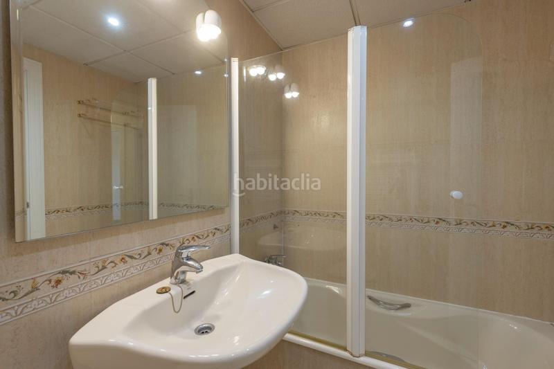 Foto d740bdb3-917e-4464-bdd7-875af3de00a4. Reihenhaus mit heizung parking pool in Camino de los Neveros - Serrallo Granada