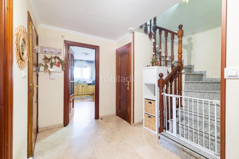 Foto 41003a2d-7dfc-4e75-bd00-d1372e2e007f. Casa adosada casa a la venta con grandes espacios y vistas despejadas en Peligros