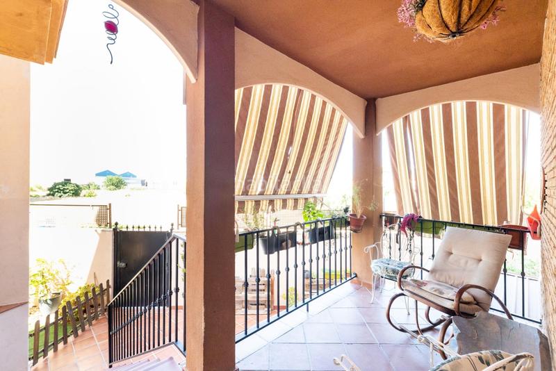 Foto 5a98a24d-1ebe-40b6-99c7-f13f66a10b5a. Casa adosada casa a la venta con grandes espacios y vistas despejadas en Peligros