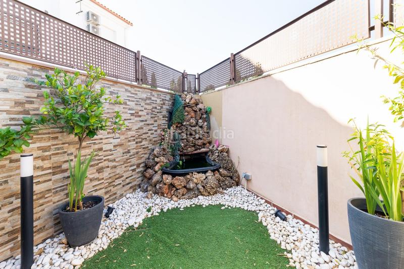 Foto 79ac96c6-7fab-40c2-b8af-59a8291da822. Casa adosada casa a la venta con grandes espacios y vistas despejadas en Peligros