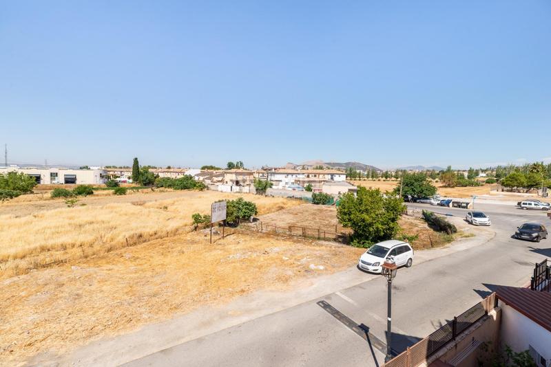 Foto e81ea2ab-9b0d-4cab-a703-ac0d8999f51d. Casa adosada casa a la venta con grandes espacios y vistas despejadas en Peligros