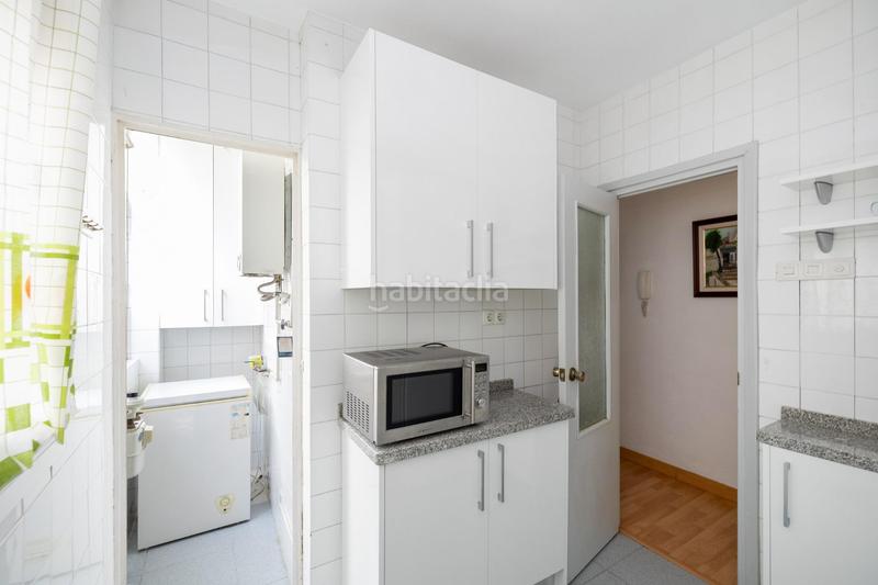 Foto c8ea809d-f8c6-44a5-a22c-1473d9b01052. Appartamento in calle emperatriz eugenia 26 in Camino de Ronda Granada