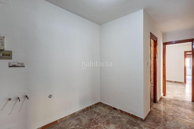 Foto b9b163ec-abcf-4b3a-b478-3eedb001427c. Piso gran piso en carretera de málaga en Angustias - Chana - Encina Granada