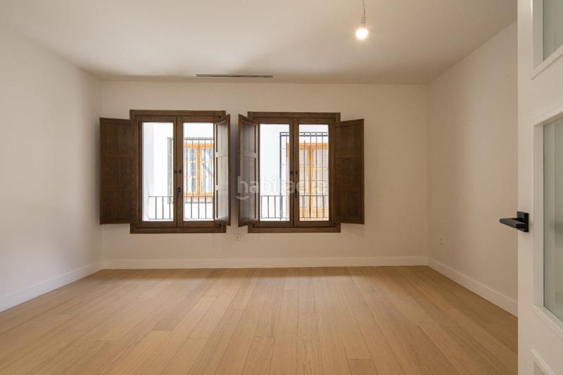 Foto a685d4e1-aee1-4865-a053-d63355dfec31. Piso horno de vidrio, espino 1 c en Barrio de Albaicín Granada